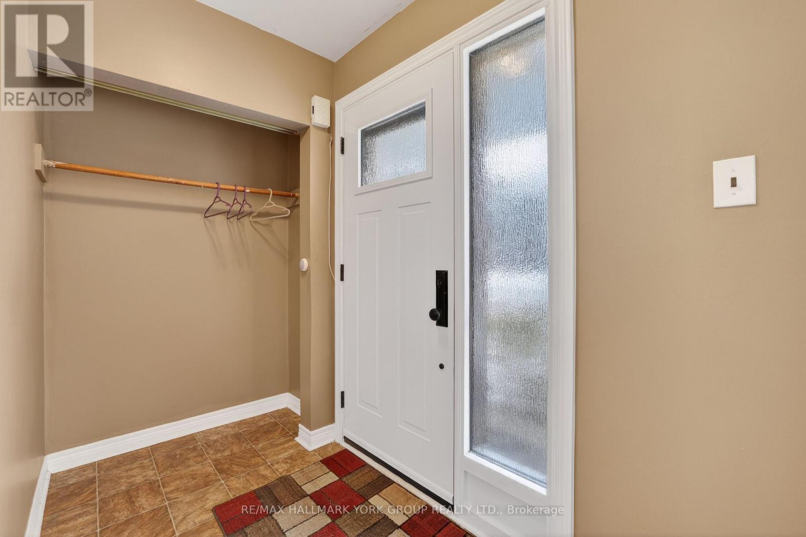 510 Brimorton Drive, Toronto, Ontario  M1H 2G1 - Photo 6 - E12845948