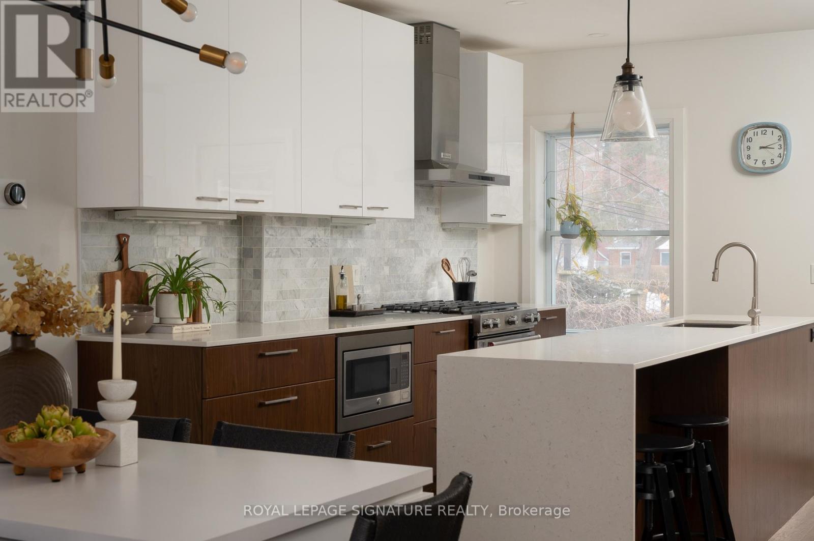 119 Alton Avenue, Toronto, Ontario  M4L 2M3 - Photo 13 - E12846024