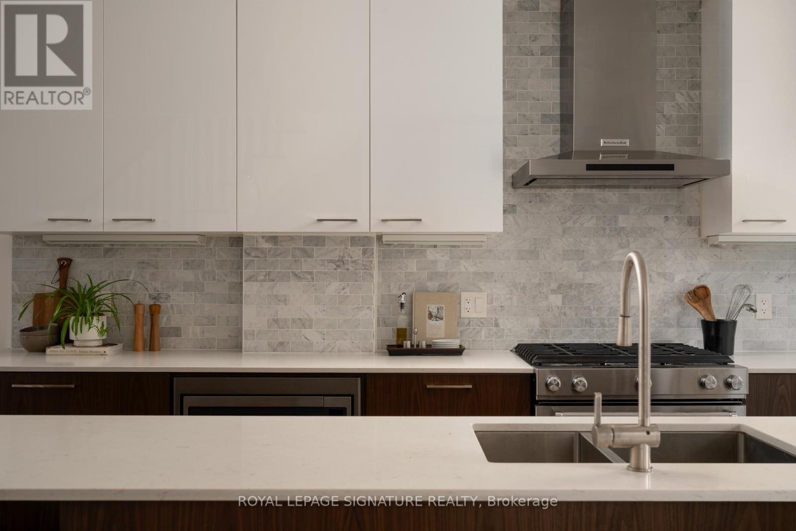 119 Alton Avenue, Toronto, Ontario  M4L 2M3 - Photo 16 - E12846024