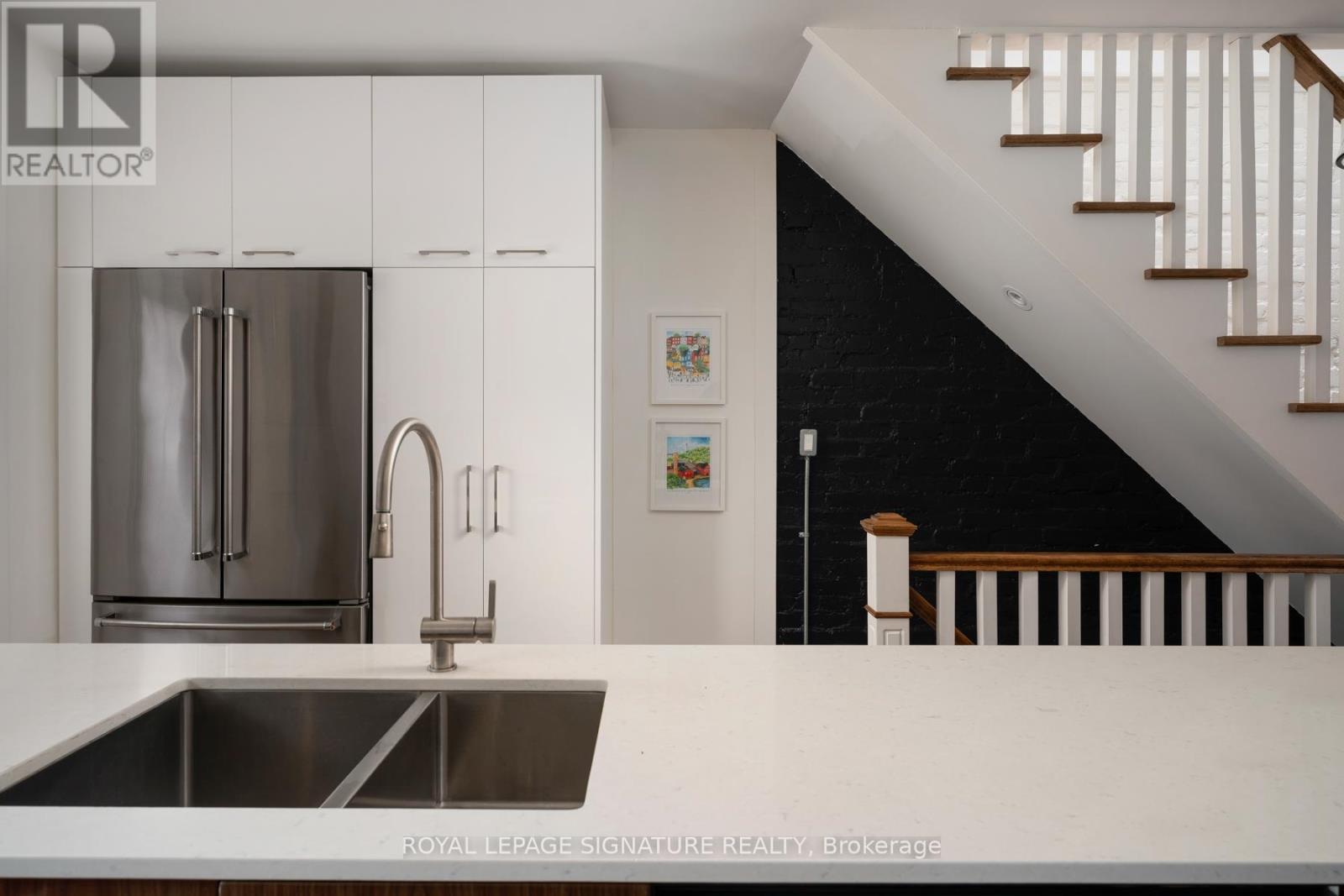 119 Alton Avenue, Toronto, Ontario  M4L 2M3 - Photo 18 - E12846024