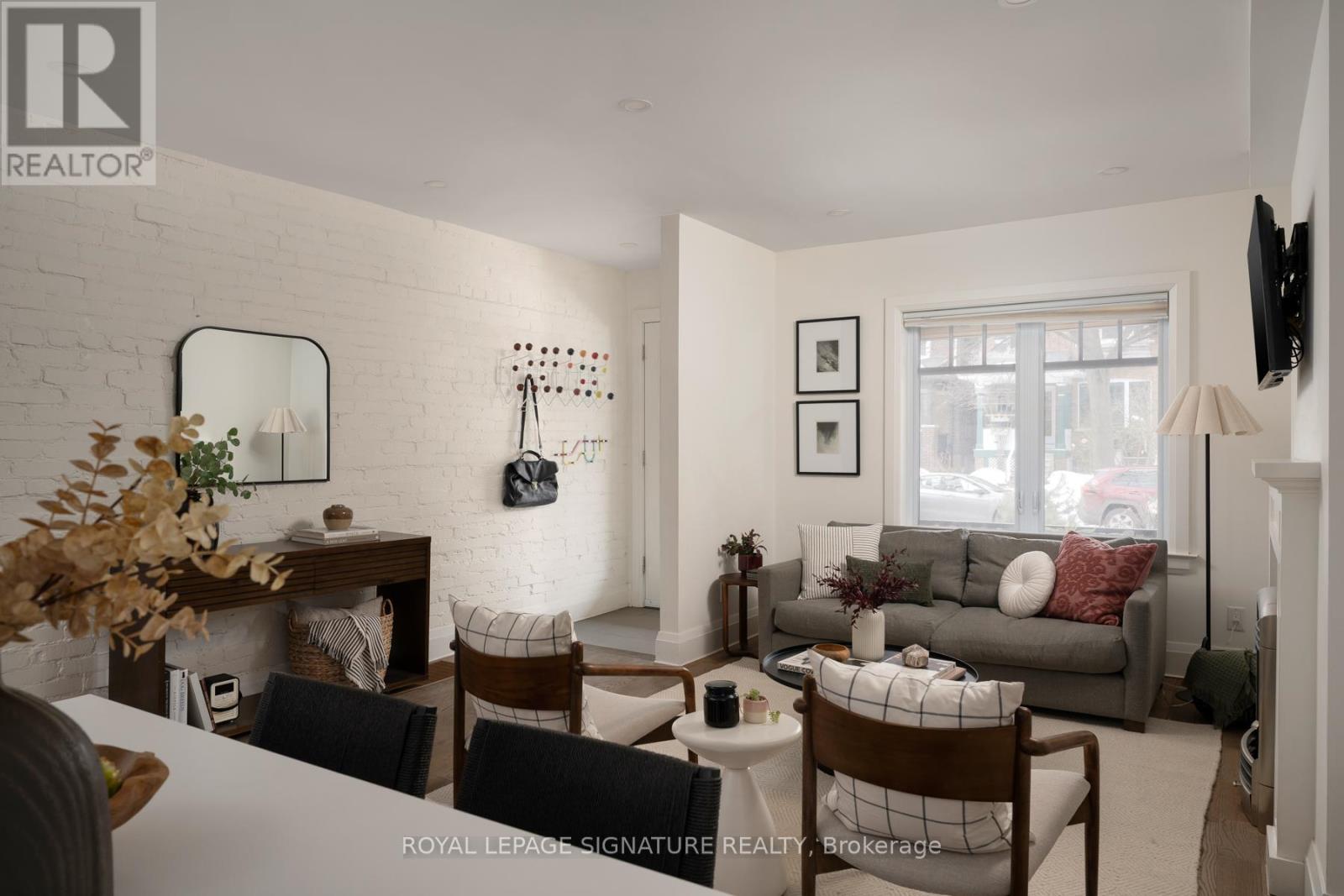 119 Alton Avenue, Toronto, Ontario  M4L 2M3 - Photo 5 - E12846024