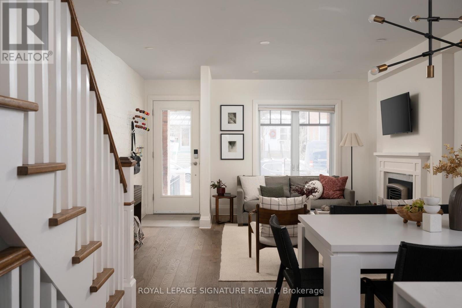 119 Alton Avenue, Toronto, Ontario  M4L 2M3 - Photo 6 - E12846024