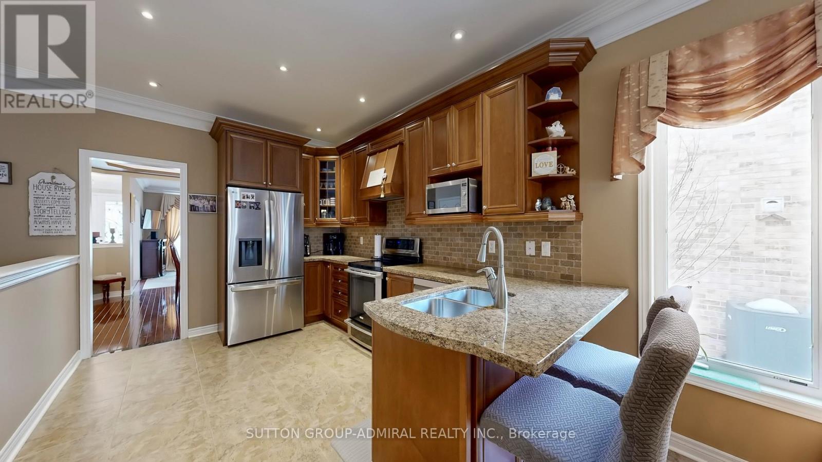 492 Kwapis Boulevard, Newmarket, Ontario  L3X 3K6 - Photo 9 - N12846002