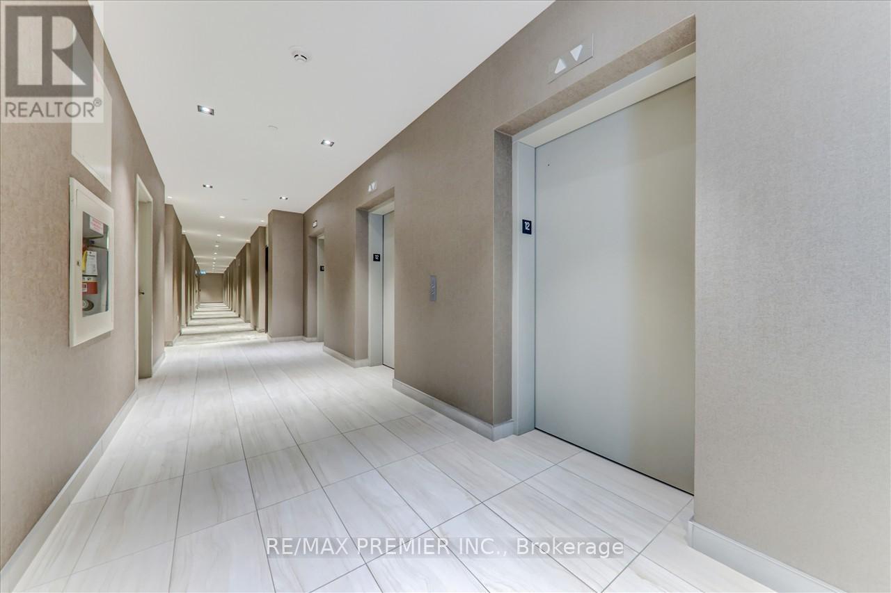 1202 - 10 Honeycrisp Street, Vaughan (Vaughan Corporate Centre), Ontario  L4K 5Z8 - Photo 5 - N12846074