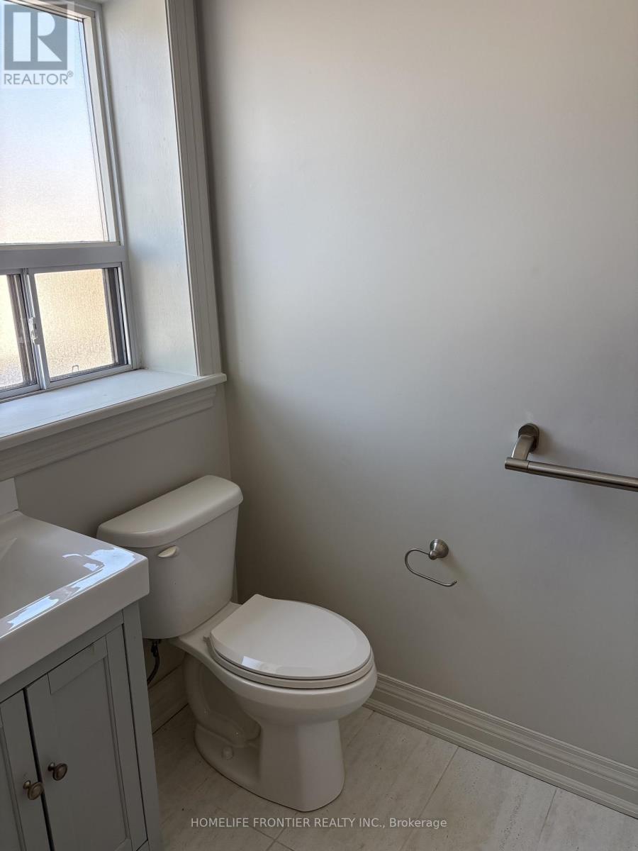 2nd Floor - 2914 Danforth Avenue, Toronto (East End-Danforth), Ontario  M4C 1M1 - Photo 10 - E12767894