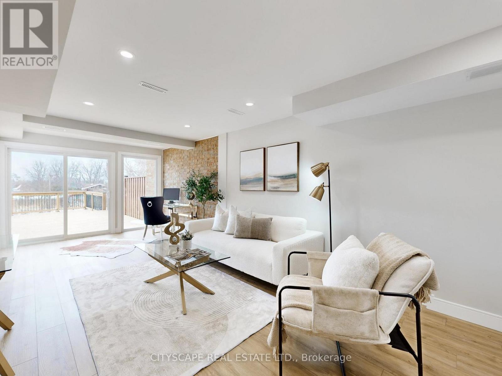 1484 Credit Woodlands Court, Mississauga, Ontario  L5C 3J5 - Photo 25 - W12845816