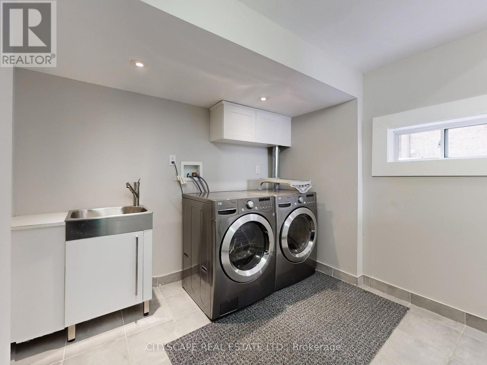 1484 Credit Woodlands Court, Mississauga, Ontario  L5C 3J5 - Photo 48 - W12845816