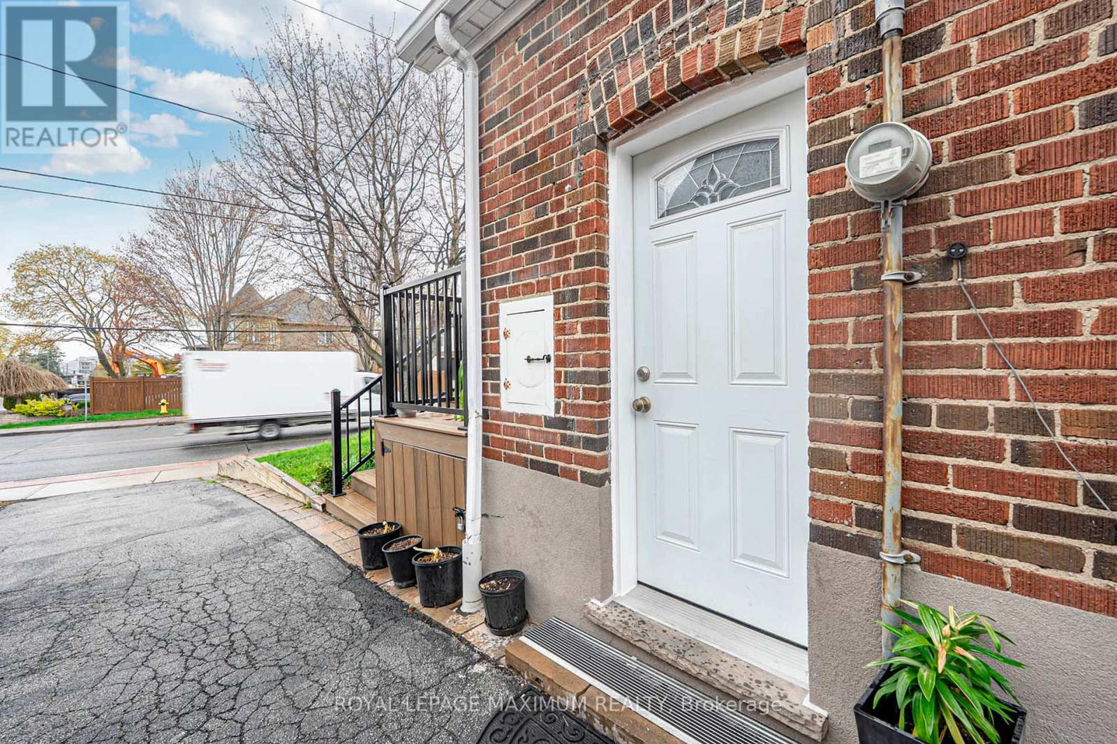 2113 Keele Street, Toronto, Ontario  M6M 3Z3 - Photo 21 - W12845296