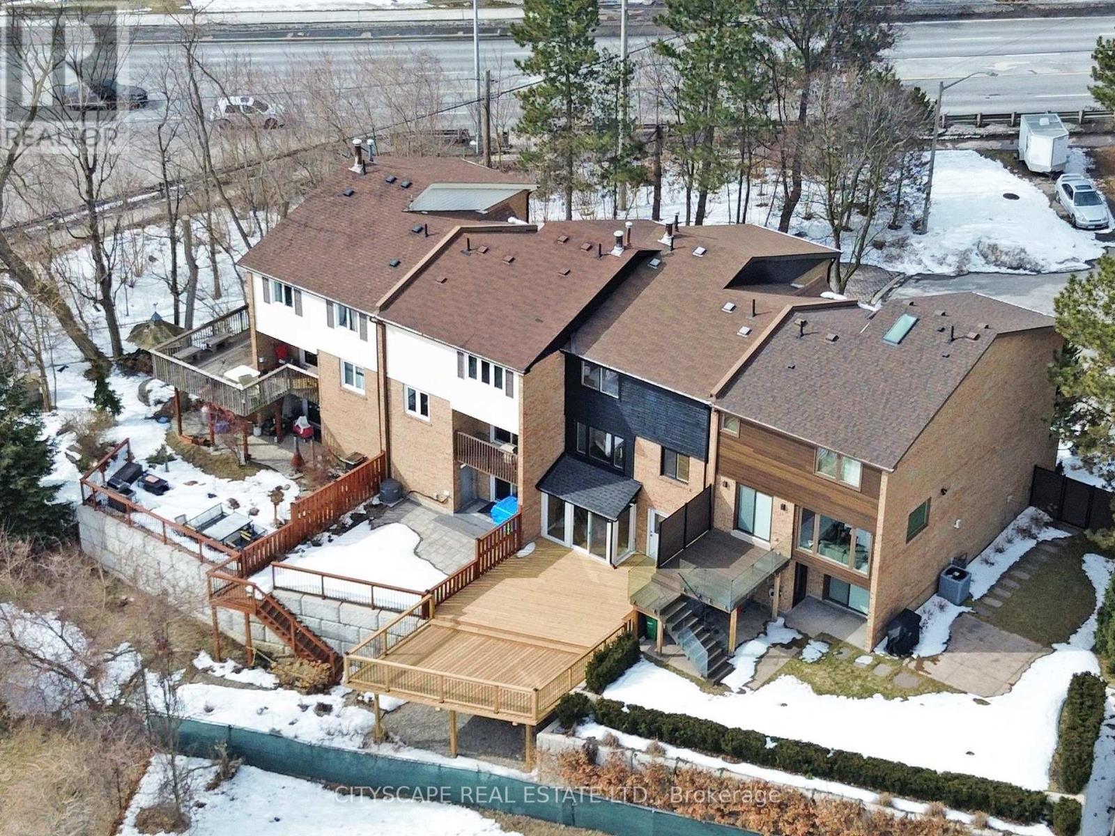 1484 Credit Woodlands Court, Mississauga, Ontario  L5C 3J5 - Photo 38 - W12845816