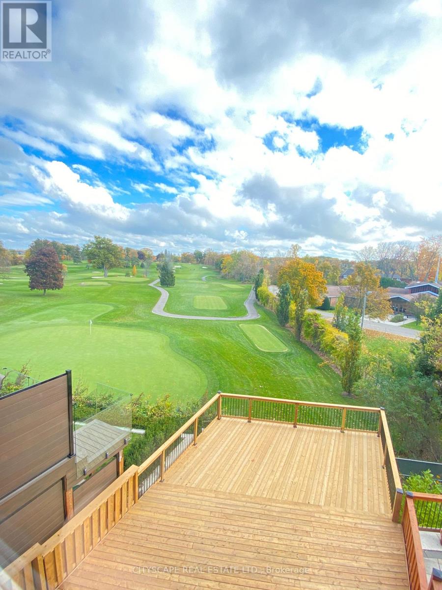 1484 Credit Woodlands Court, Mississauga, Ontario  L5C 3J5 - Photo 3 - W12845816