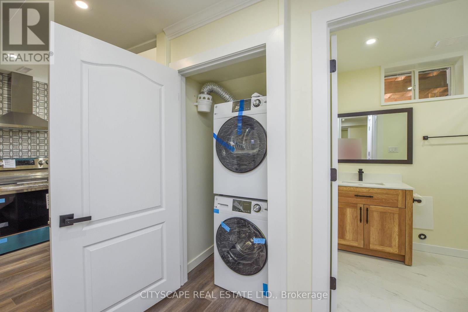 3134 Merrit Avenue N, Mississauga, Ontario  L4T 1P3 - Photo 20 - W12845914