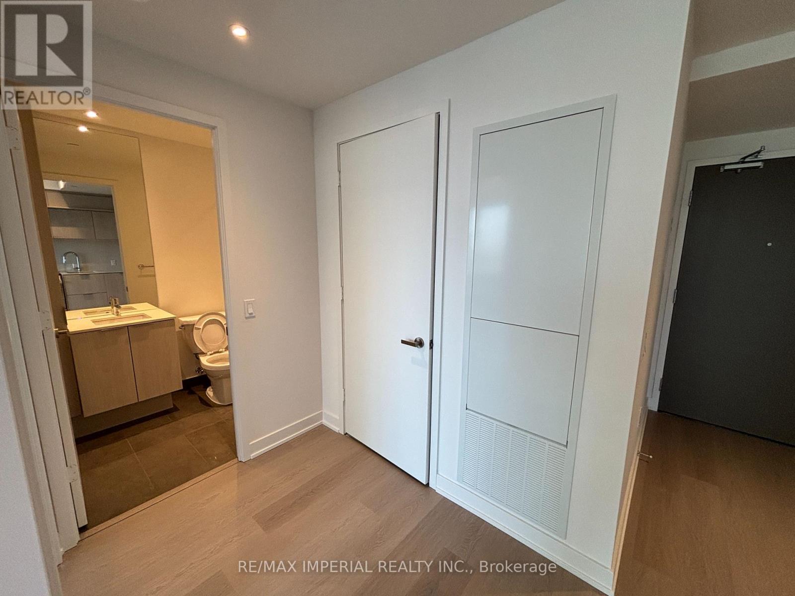 3406 - 448 Burnhamthorpe Road W, Mississauga, Ontario  L5B 4M6 - Photo 15 - W12845916