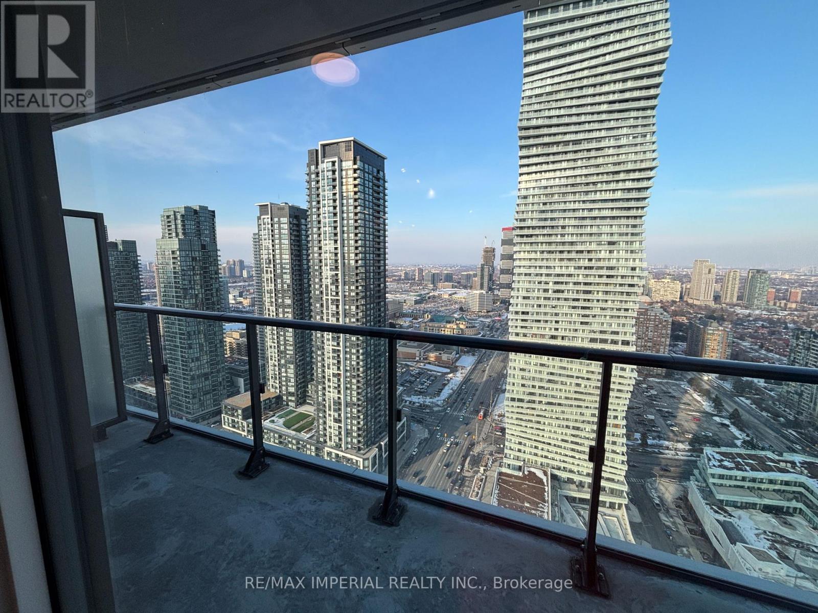 3406 - 448 Burnhamthorpe Road W, Mississauga, Ontario  L5B 4M6 - Photo 8 - W12845916