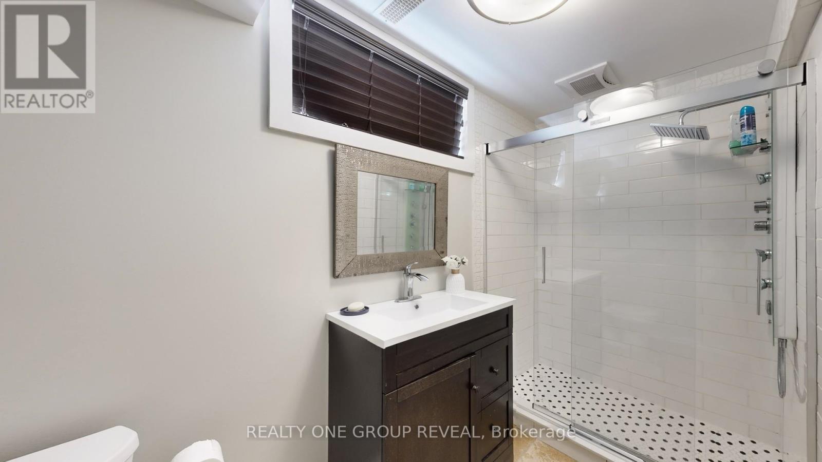 5 Jenson Court, Toronto, Ontario  M9W 4P3 - Photo 33 - W12845924