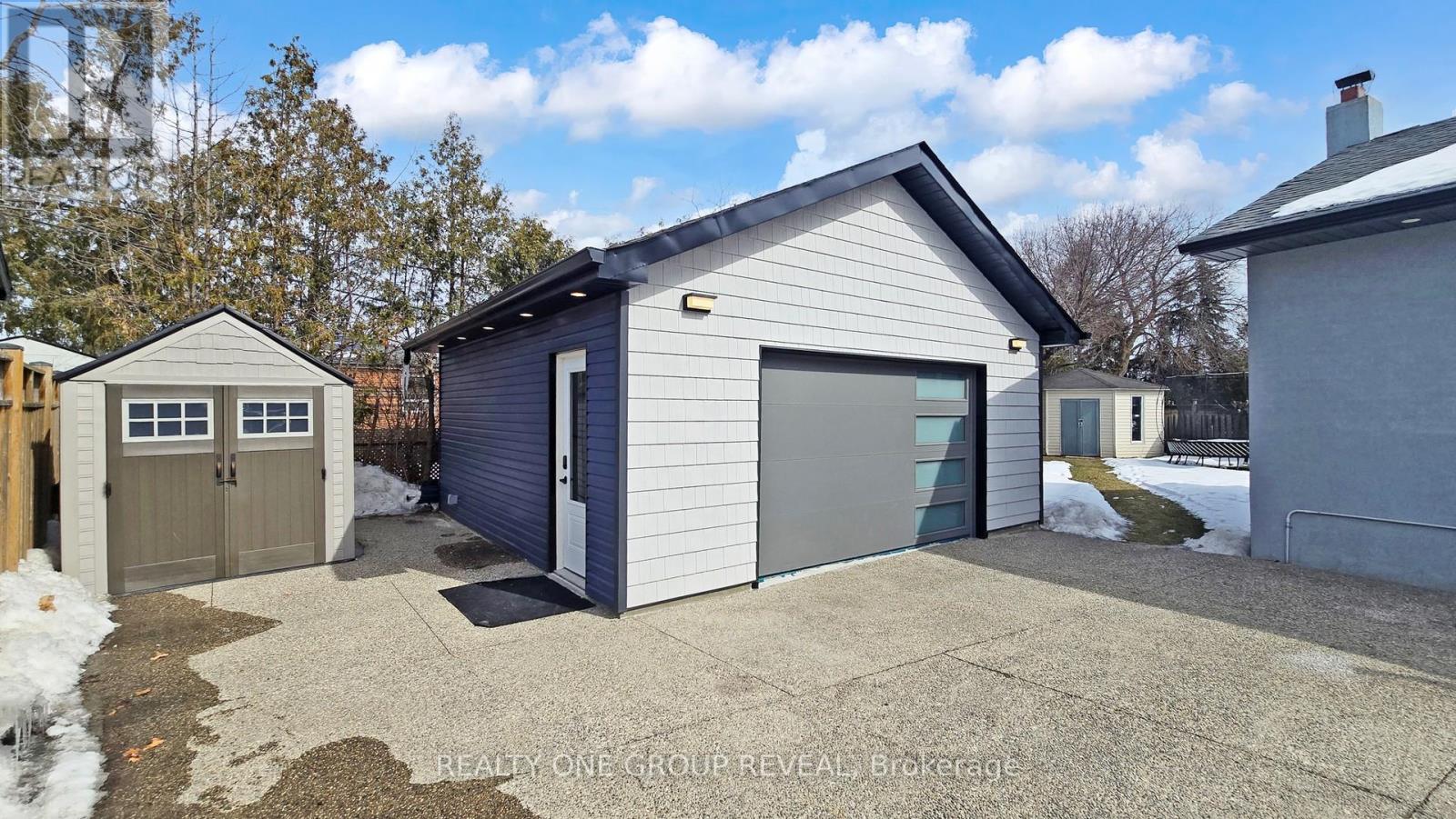 5 Jenson Court, Toronto, Ontario  M9W 4P3 - Photo 35 - W12845924