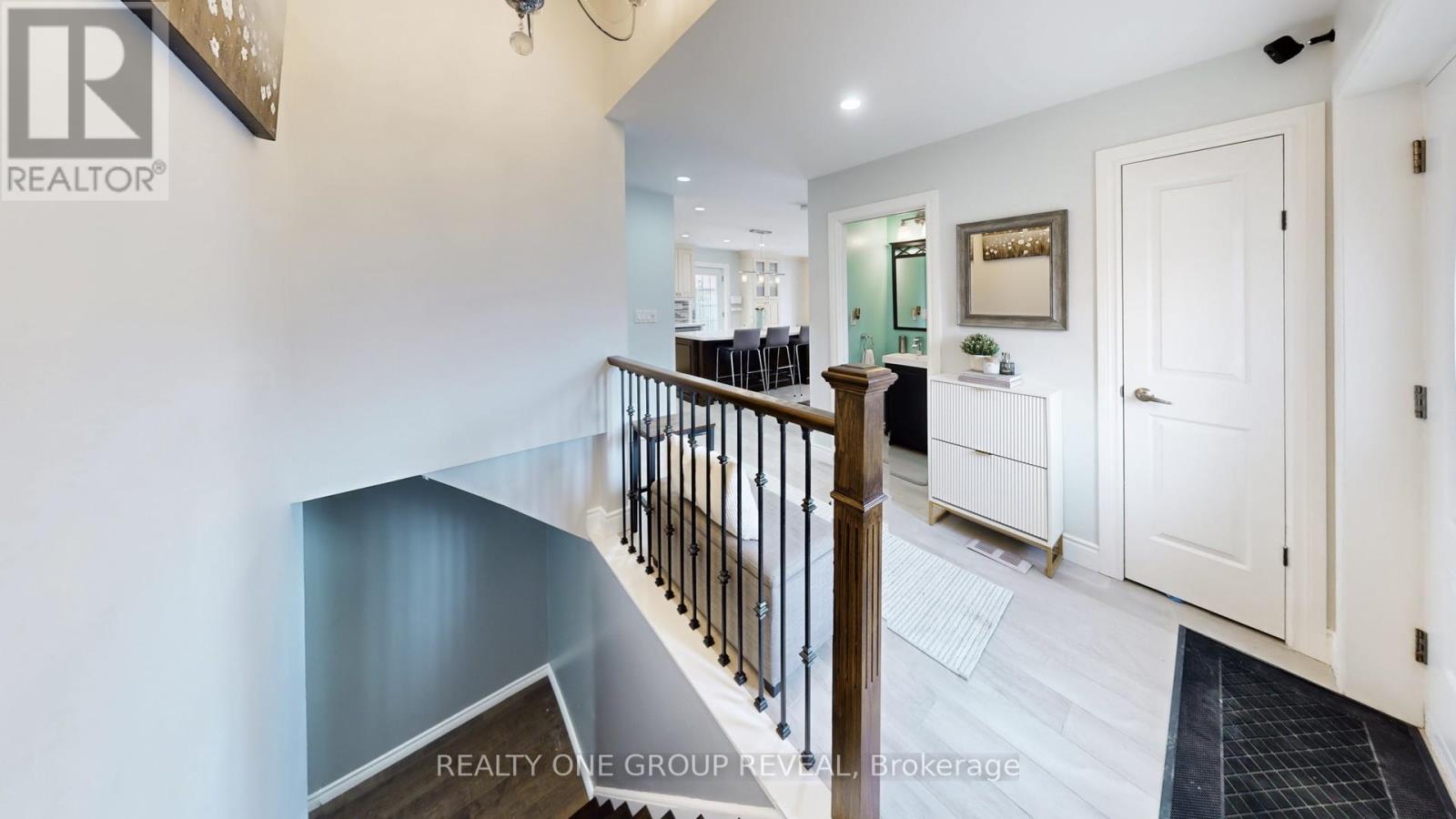 5 Jenson Court, Toronto, Ontario  M9W 4P3 - Photo 5 - W12845924