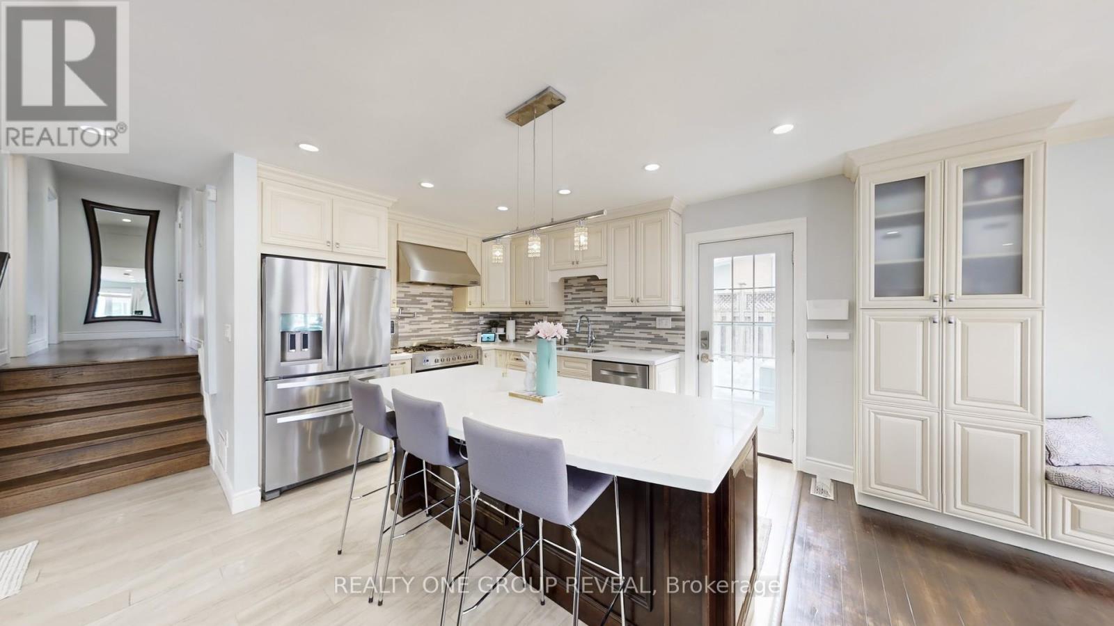 5 Jenson Court, Toronto, Ontario  M9W 4P3 - Photo 6 - W12845924