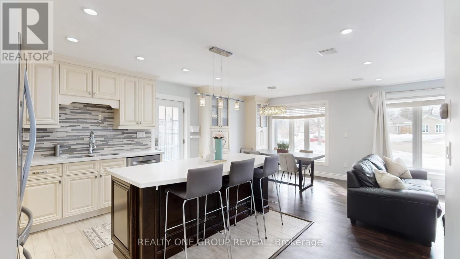 5 Jenson Court, Toronto, Ontario  M9W 4P3 - Photo 9 - W12845924