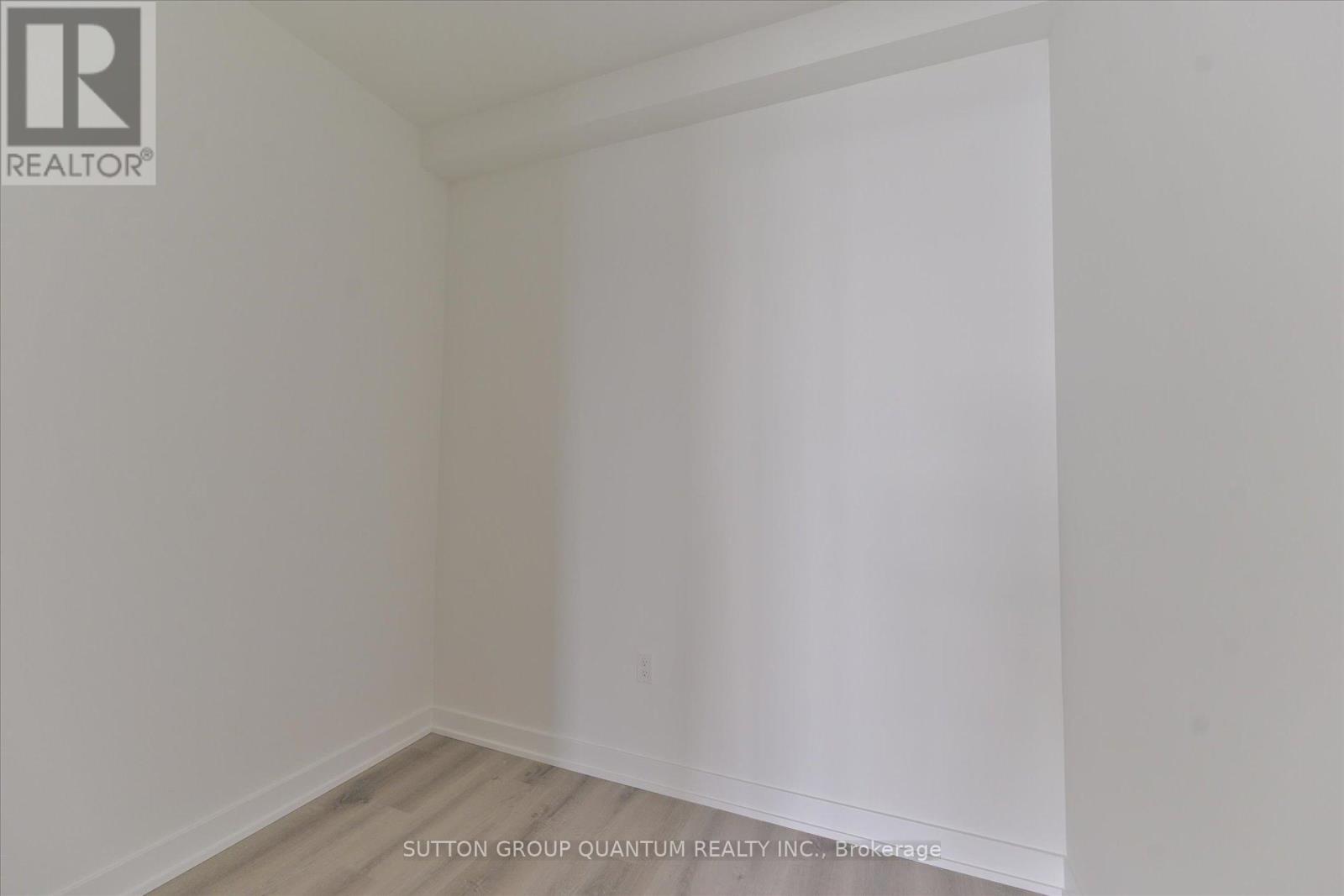 1701 - 1 Fairview Road E, Mississauga, Ontario  L5A 0B4 - Photo 11 - W12846056