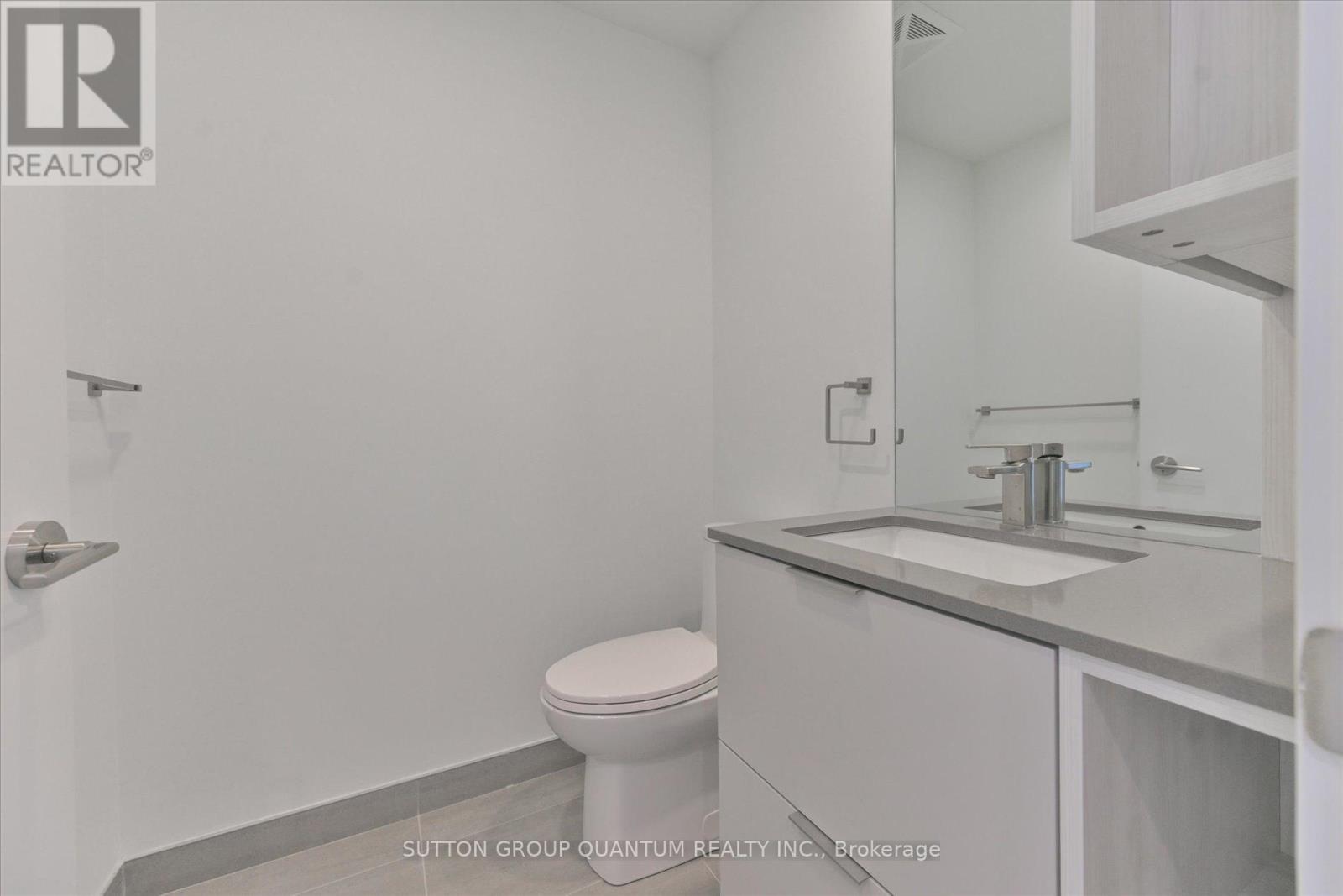 1701 - 1 Fairview Road E, Mississauga, Ontario  L5A 0B4 - Photo 12 - W12846056