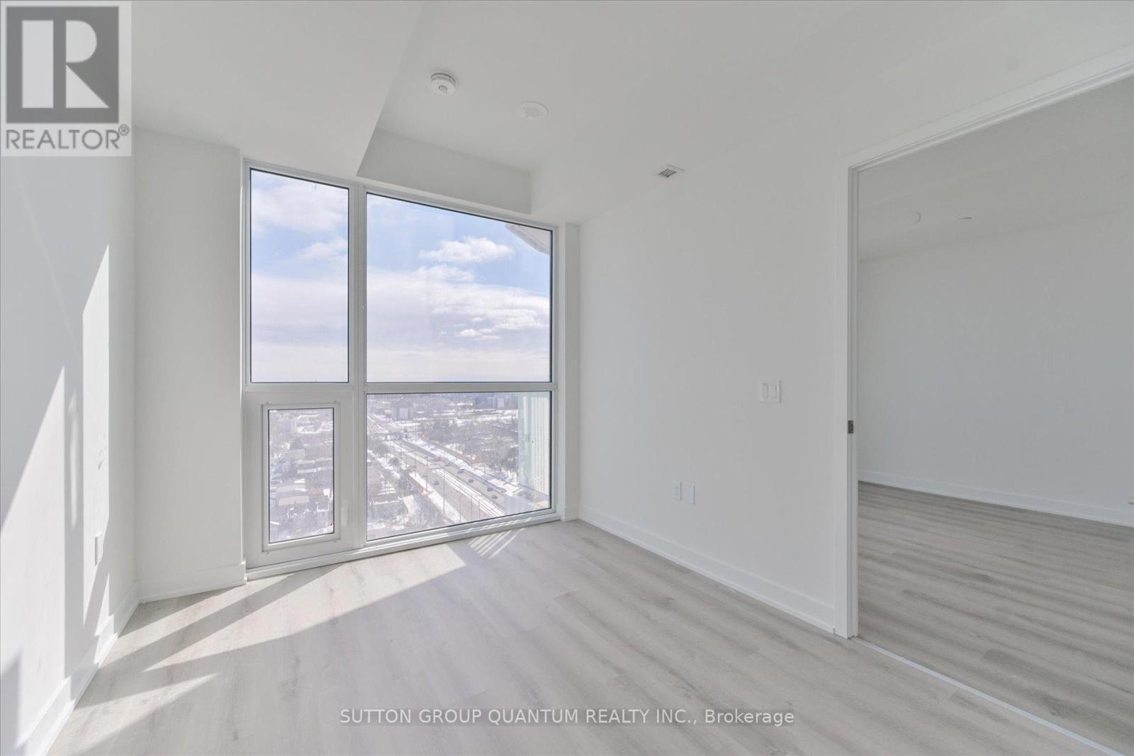 1701 - 1 Fairview Road E, Mississauga, Ontario  L5A 0B4 - Photo 14 - W12846056