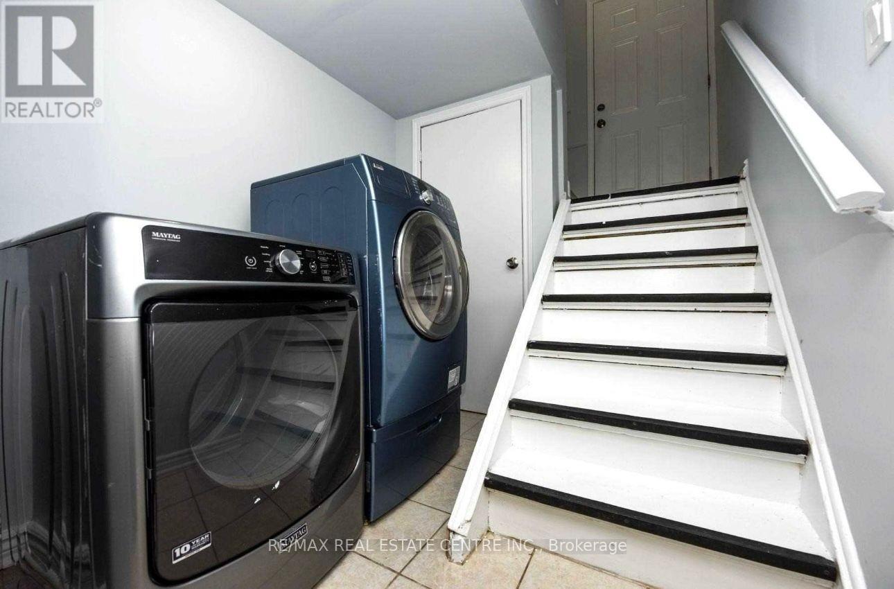 47 Corby Cres - Main Crescent, Brampton, Ontario  L6Y 1H3 - Photo 13 - W12846066