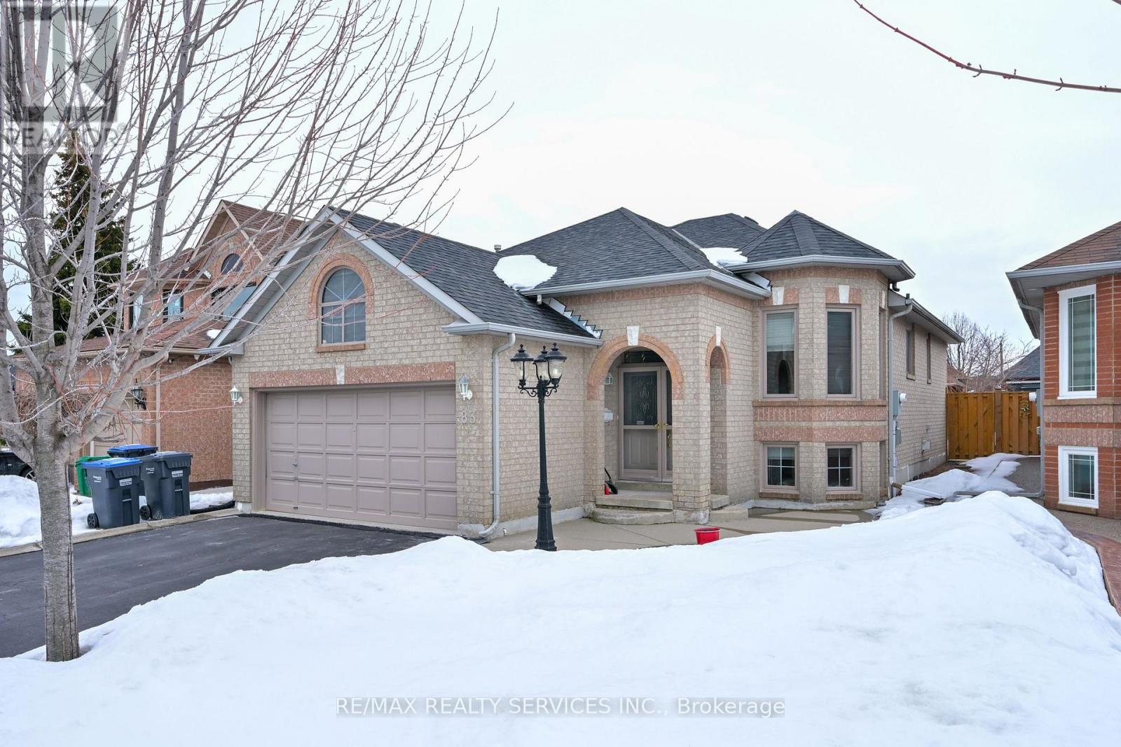 83 SUMMERFIELD CRESCENT, Brampton, Ontario