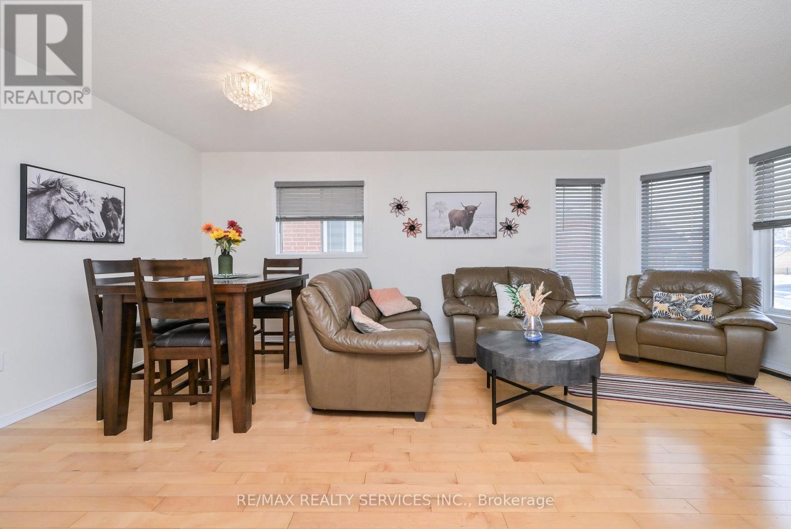 83 Summerfield Crescent, Brampton, Ontario  L6X 4L2 - Photo 9 - W12846070