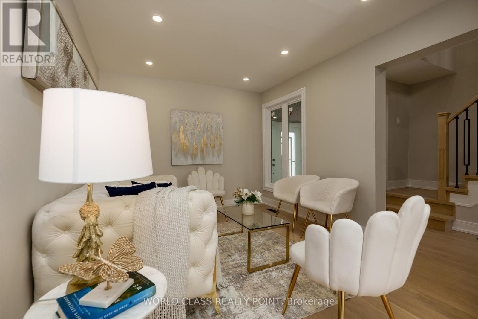 4272 Sawmill Valley Drive, Mississauga, Ontario  L5L 3M9 - Photo 7 - W12846072