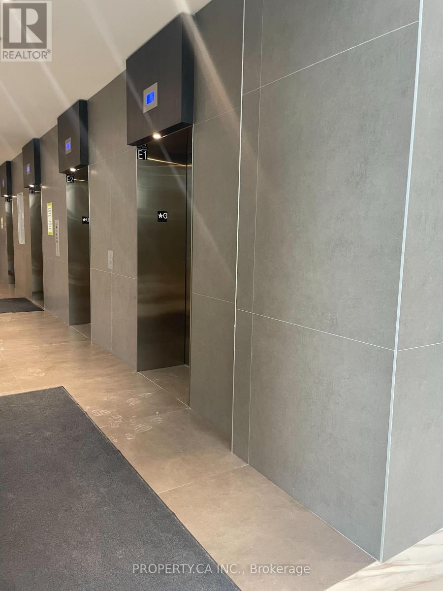 3010 - 448 Burnhamthorpe Road W, Mississauga, Ontario  L5B 0R4 - Photo 25 - W12846084