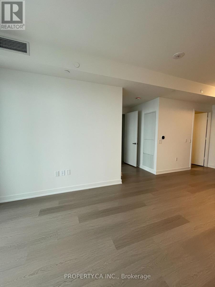 3010 - 448 Burnhamthorpe Road W, Mississauga, Ontario  L5B 0R4 - Photo 5 - W12846084