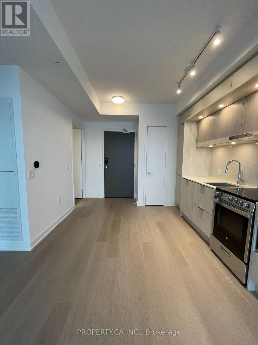 3010 - 448 Burnhamthorpe Road W, Mississauga, Ontario  L5B 0R4 - Photo 7 - W12846084