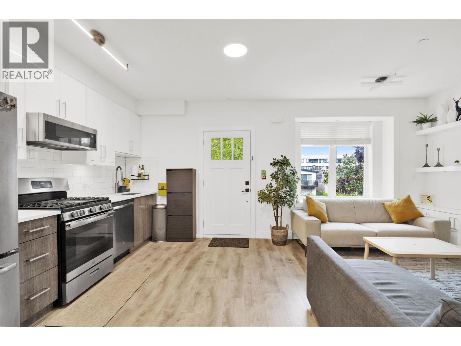 2743 Duke Street Street, Vancouver, British Columbia  V5R 4S8 - Photo 24 - R3094613