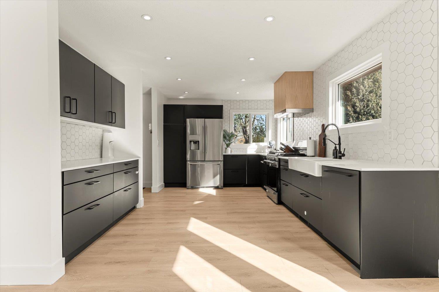 6111 Dundee Place, Sardis South, Chilliwack, British Columbia  V2R 2H1 - Photo 11 - R3096139