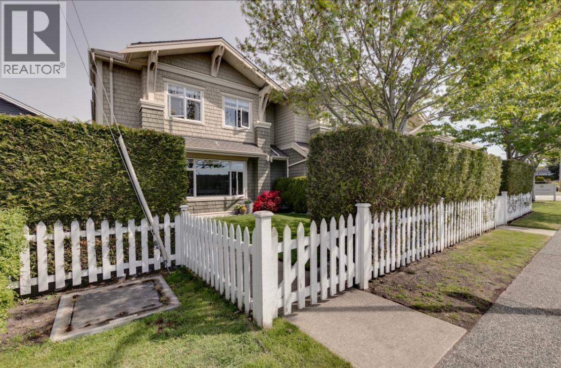 6 11991 5TH AVENUE, Richmond, British Columbia