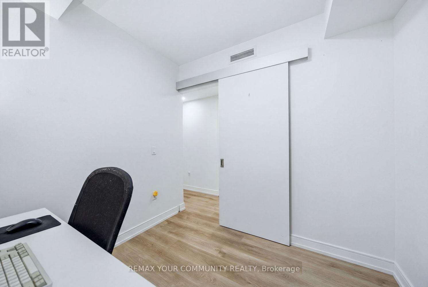 1317 - 1 Jarvis Street, Hamilton, Ontario  L8R 3J2 - Photo 24 - X12845898