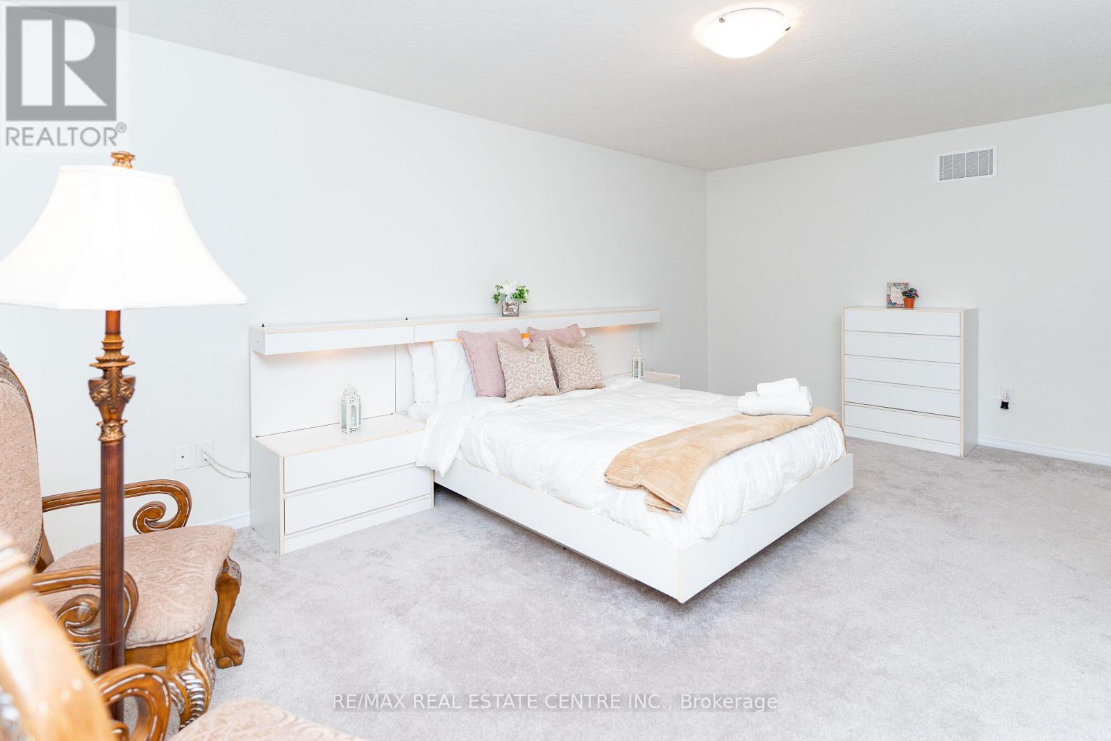 7869 Buckeye Crescent, Niagara Falls, Ontario  L2H 2Y6 - Photo 17 - X12845900