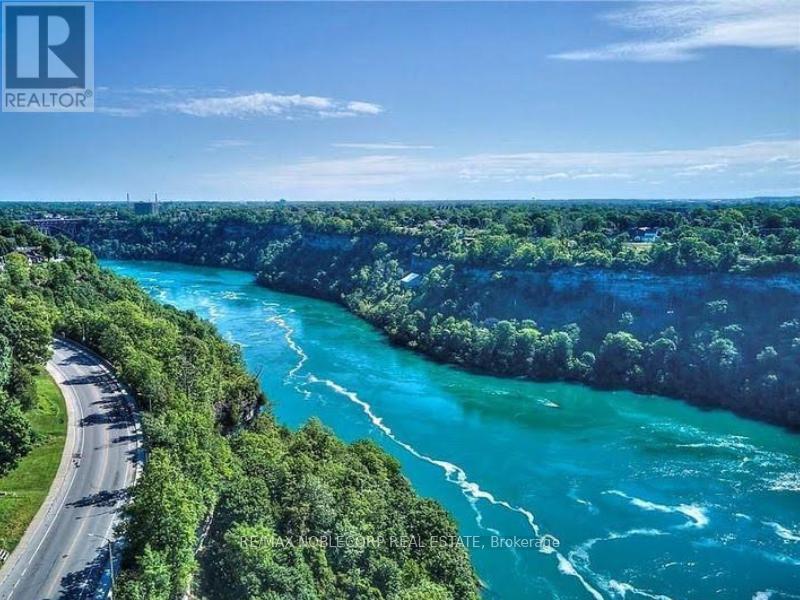 4450 Phillip Street S, Niagara Falls, Ontario  L2E 1A6 - Photo 2 - X12846054