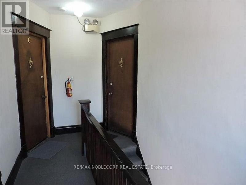 4450 Phillip Street S, Niagara Falls, Ontario  L2E 1A6 - Photo 5 - X12846054