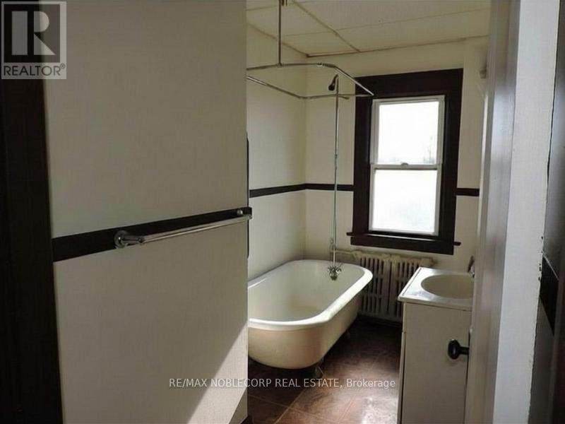 4450 Phillip Street S, Niagara Falls, Ontario  L2E 1A6 - Photo 7 - X12846054