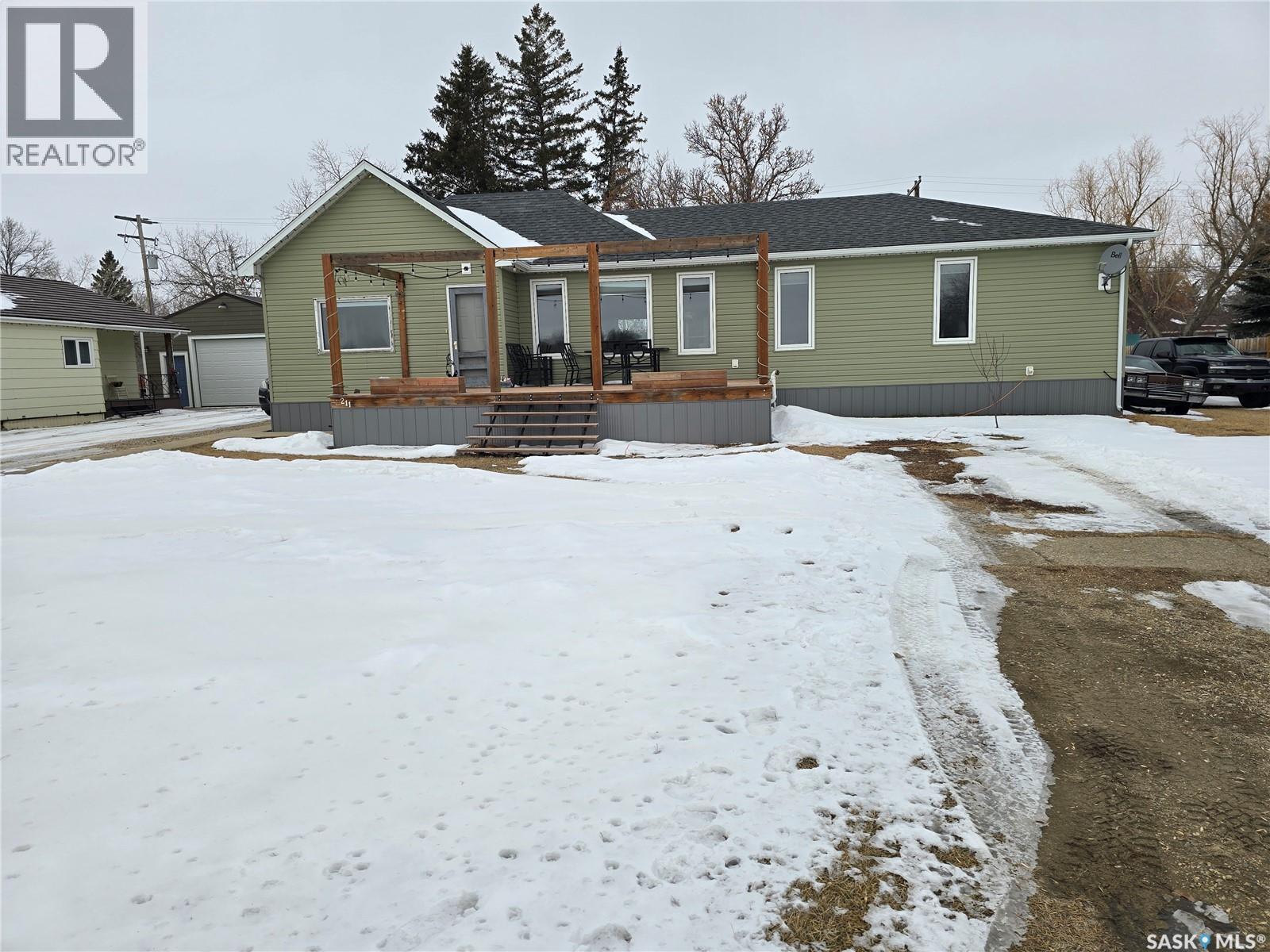 211 RYE STREET, yellow grass, Saskatchewan
