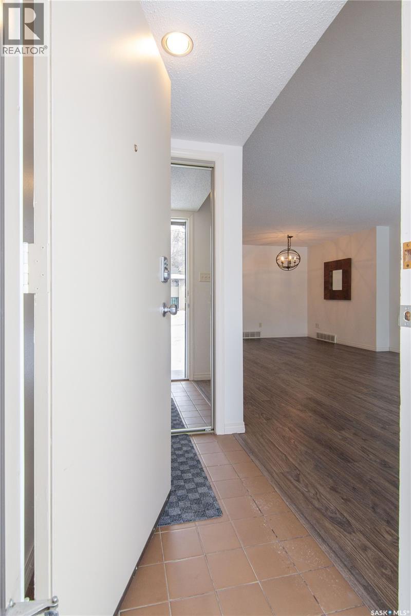 12 303 Saguenay Drive, Saskatoon, Saskatchewan  S7K 5R2 - Photo 2 - SK029659
