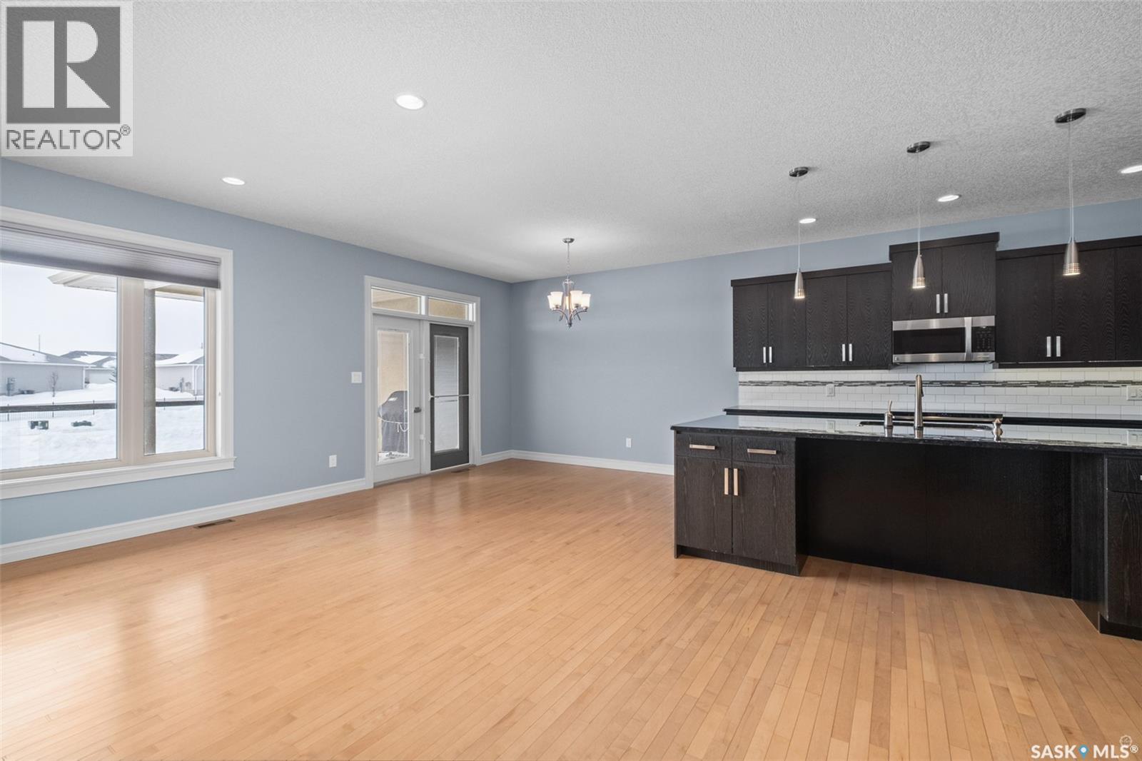 6 2805 Lakeview Drive, Prince Albert, Saskatchewan  S6W 0A4 - Photo 3 - SK029565