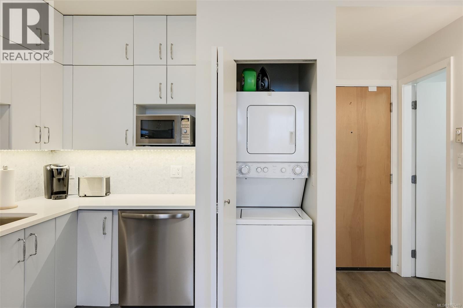 413 409 Swift St, Victoria, British Columbia  V8W 1S2 - Photo 29 - 1027489