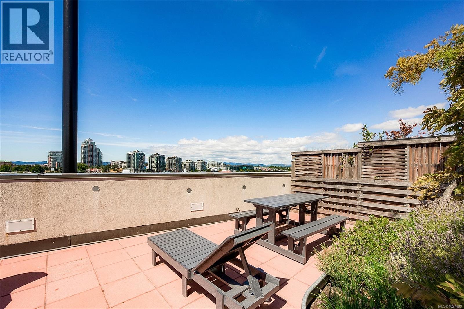 413 409 Swift St, Victoria, British Columbia  V8W 1S2 - Photo 32 - 1027489