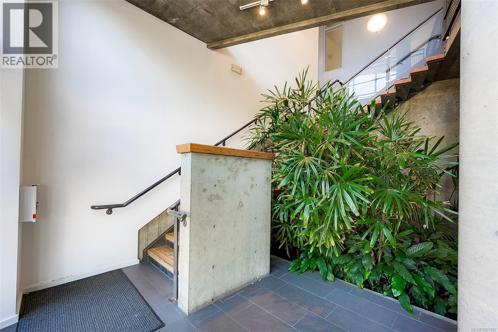 413 409 Swift St, Victoria, British Columbia  V8W 1S2 - Photo 34 - 1027489