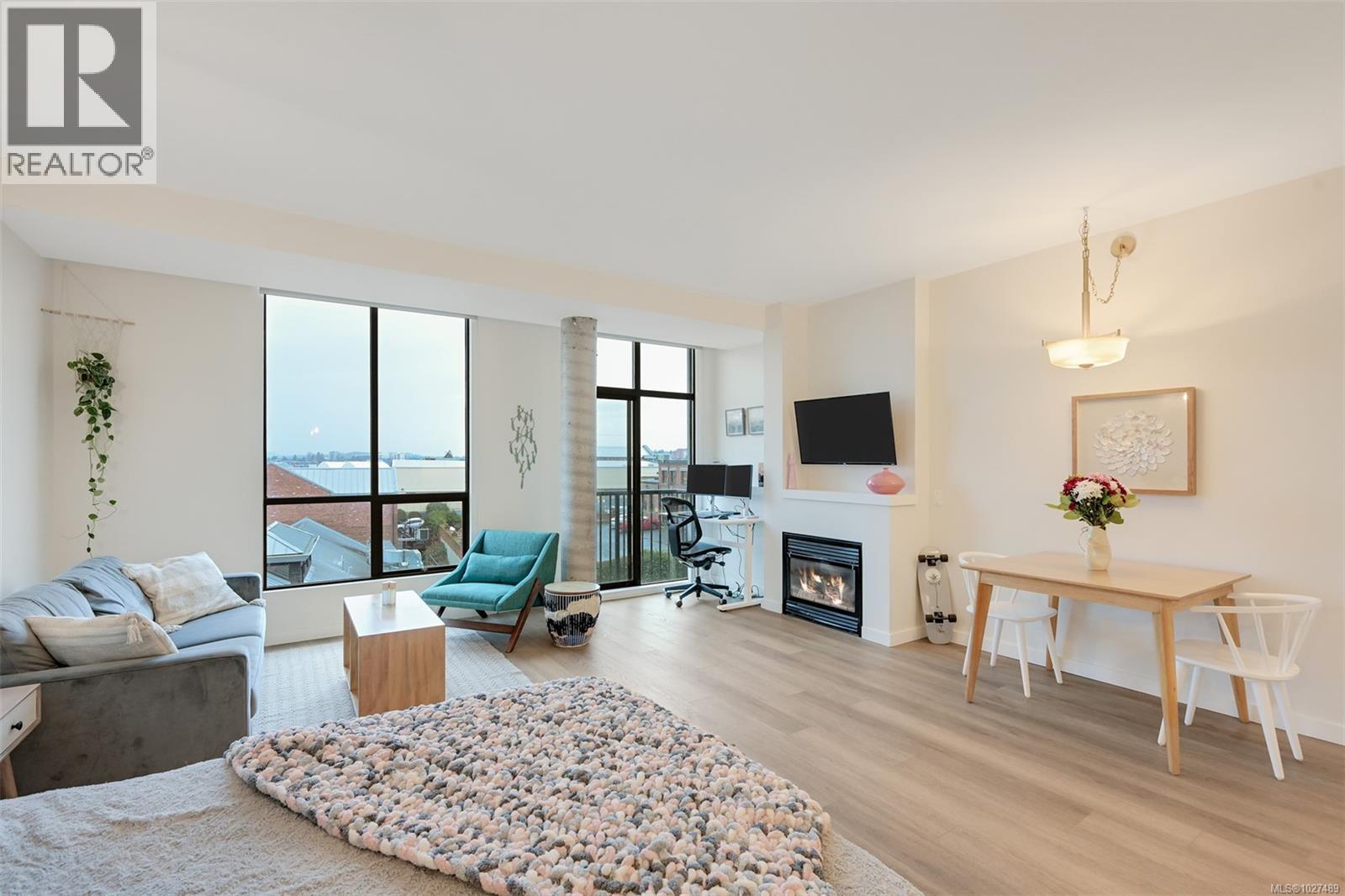 413 409 Swift St, Victoria, British Columbia  V8W 1S2 - Photo 6 - 1027489