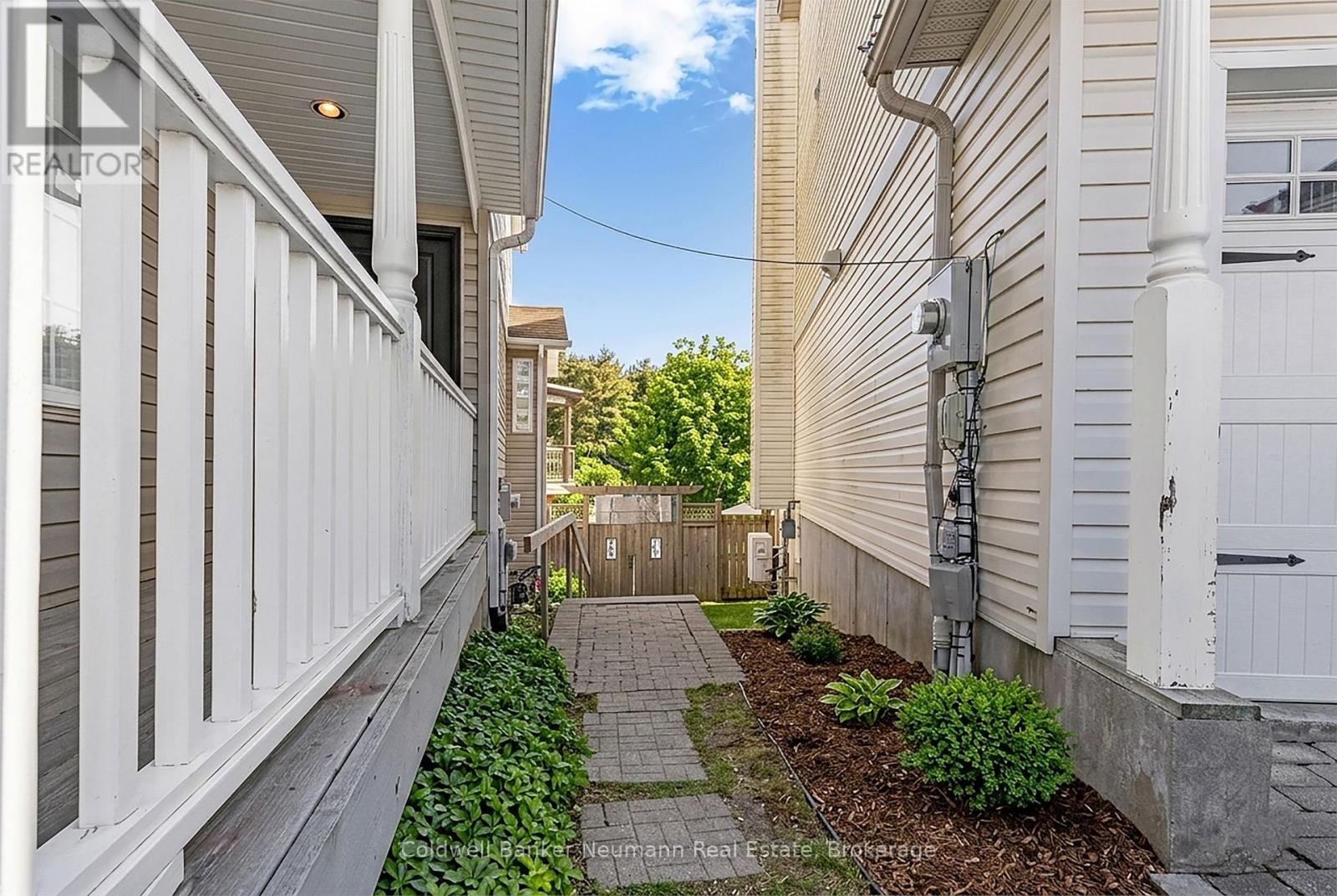 18 Carrington Place, Guelph, Ontario  N1G 5C2 - Photo 5 - X12830004