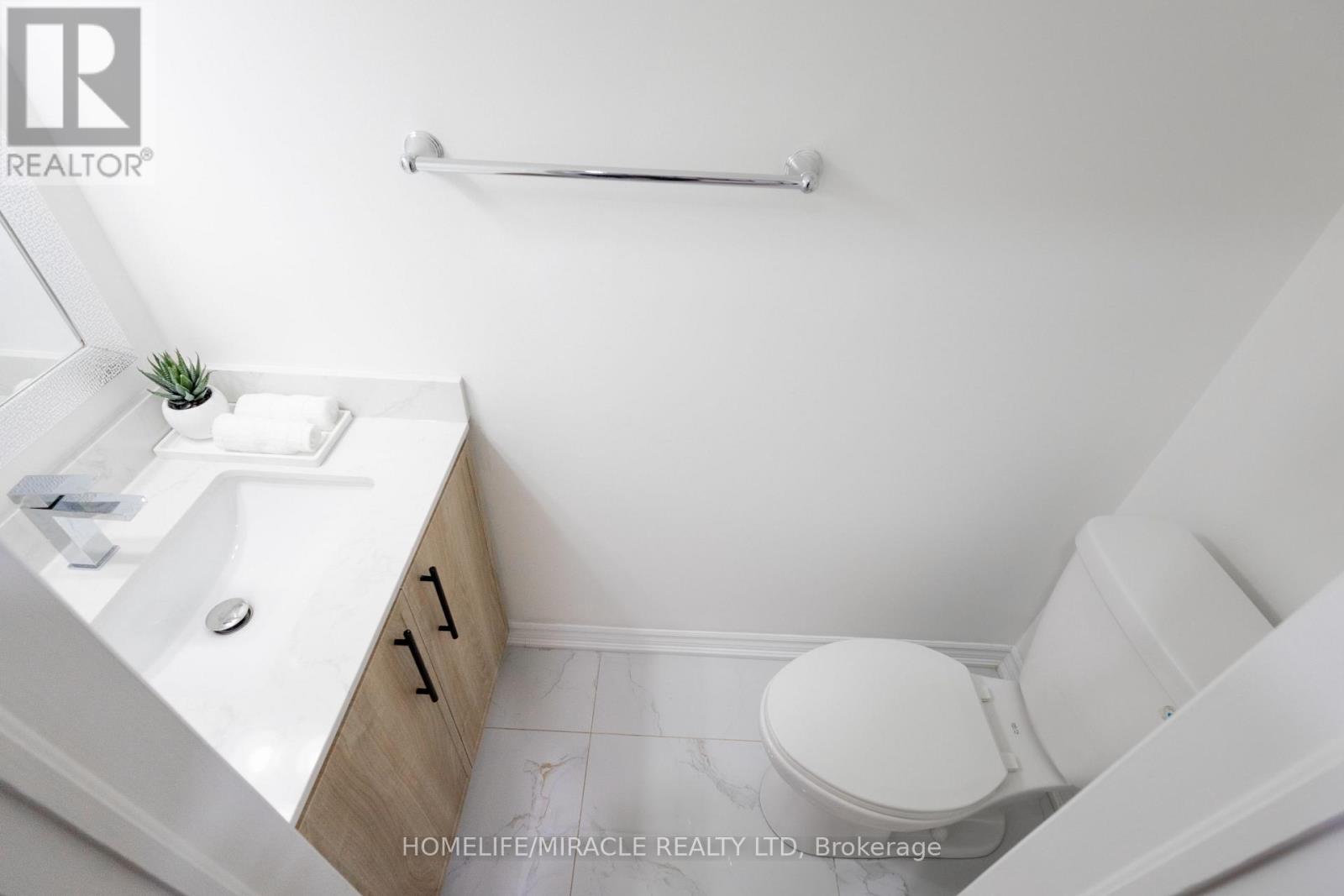 2 Santa Anita Court, Brampton, Ontario  L6Y 4P8 - Photo 14 - W12769286