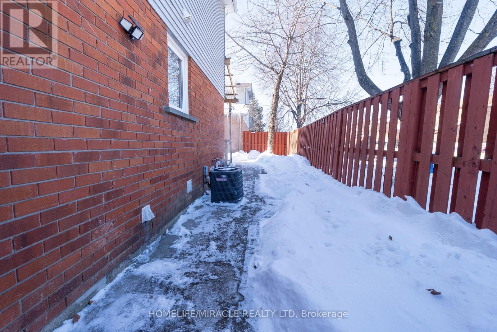 2 Santa Anita Court, Brampton, Ontario  L6Y 4P8 - Photo 36 - W12769286